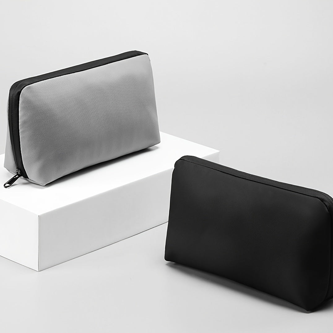 Inner bag, storage pouch, black digital organizer, gray digital organizer, sports camera, photography accessories, USB flash drive, charger cable, categorized storage, travel portable bag