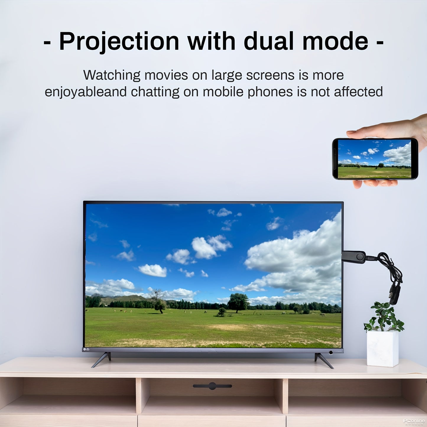 A Device for Screen Mirroring That Connects Smartphones, Tablets, Laptops, And Desktop Computers to a TV for High-Definition Projection Via USB, Compatible with Android And Ios, Supporting HD 1080P.